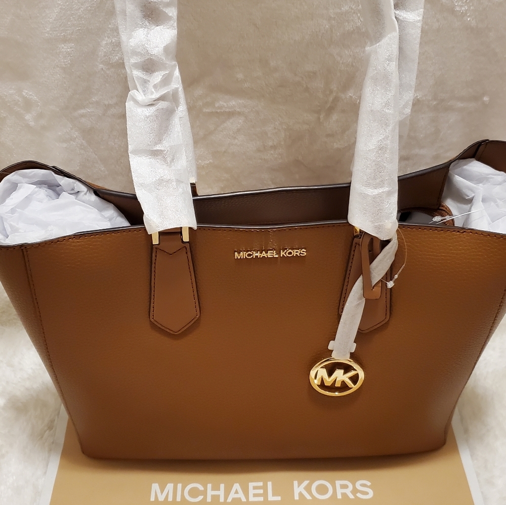 MICHAEL KORS - KIMBERLY 3in1 TOTE - Picture 3 of 8